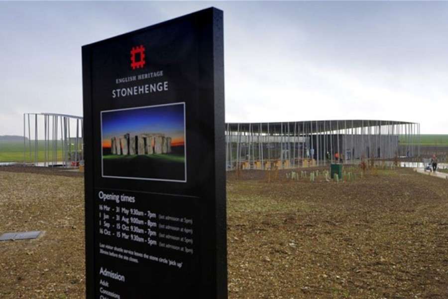 Stonehenge theories and history image